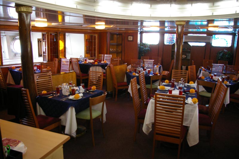 Ресторан на главной палубе