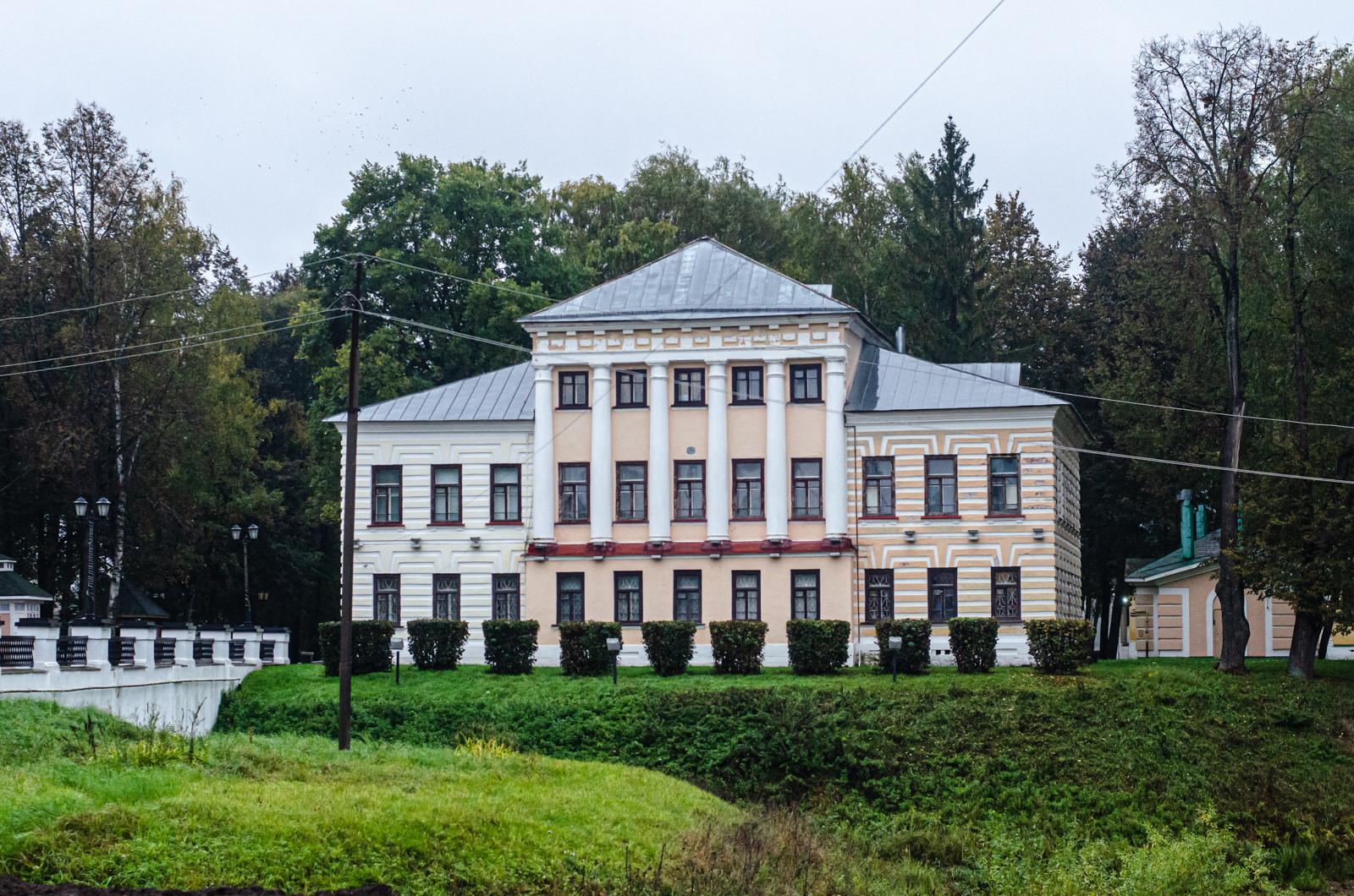 Углич. Здание бывшей Городской Думы