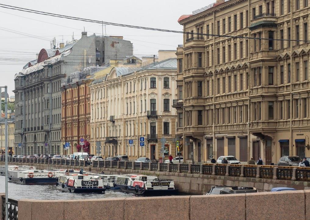 58. На речной трамвайчик